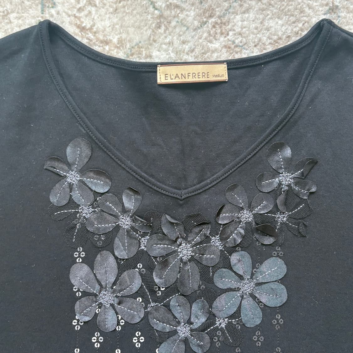 Floral Applique T-Shirt 상품이미지3