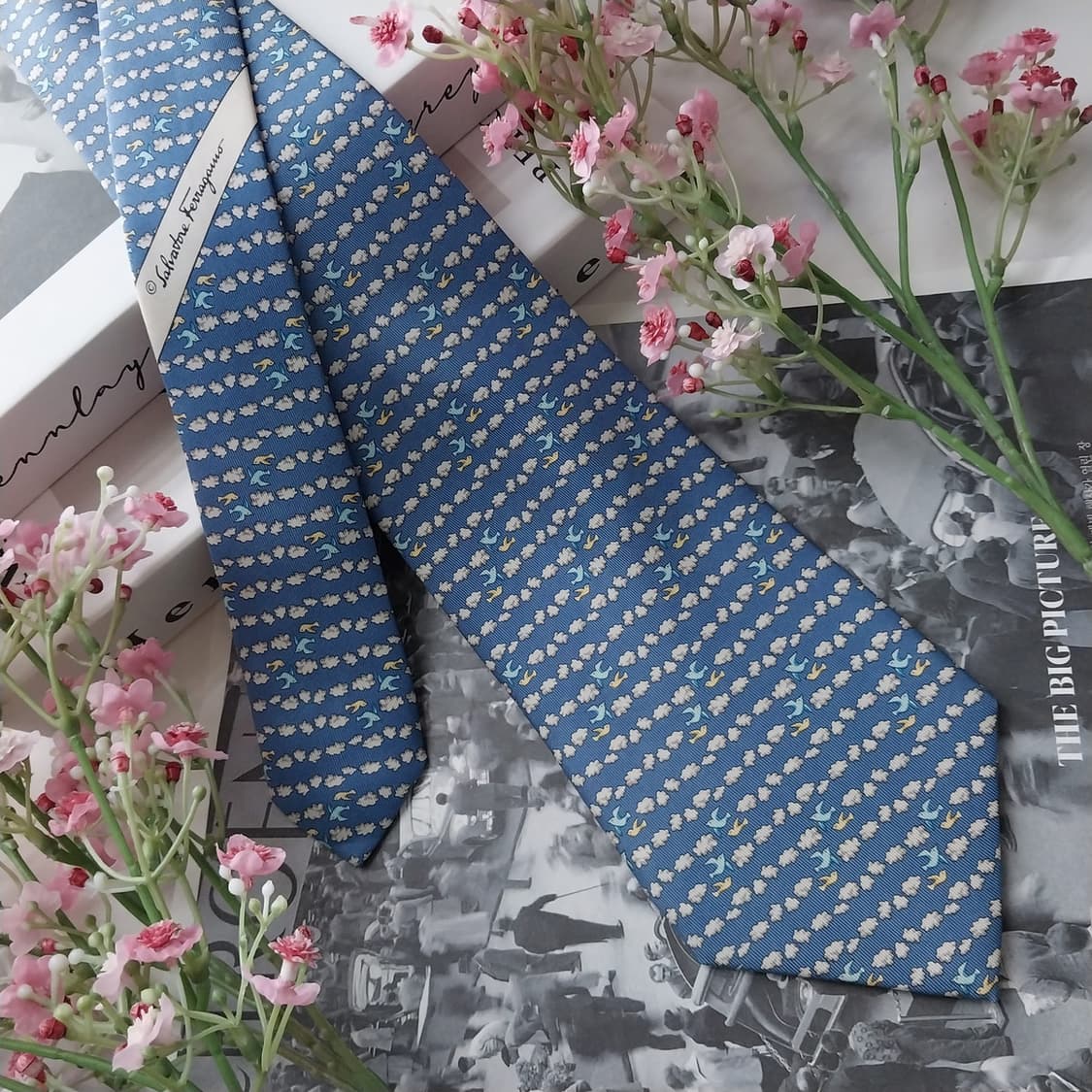 페라가모 실크 블루 버드 패턴 넥타이 9.2cm A+등급 K1480
 상품이미지3