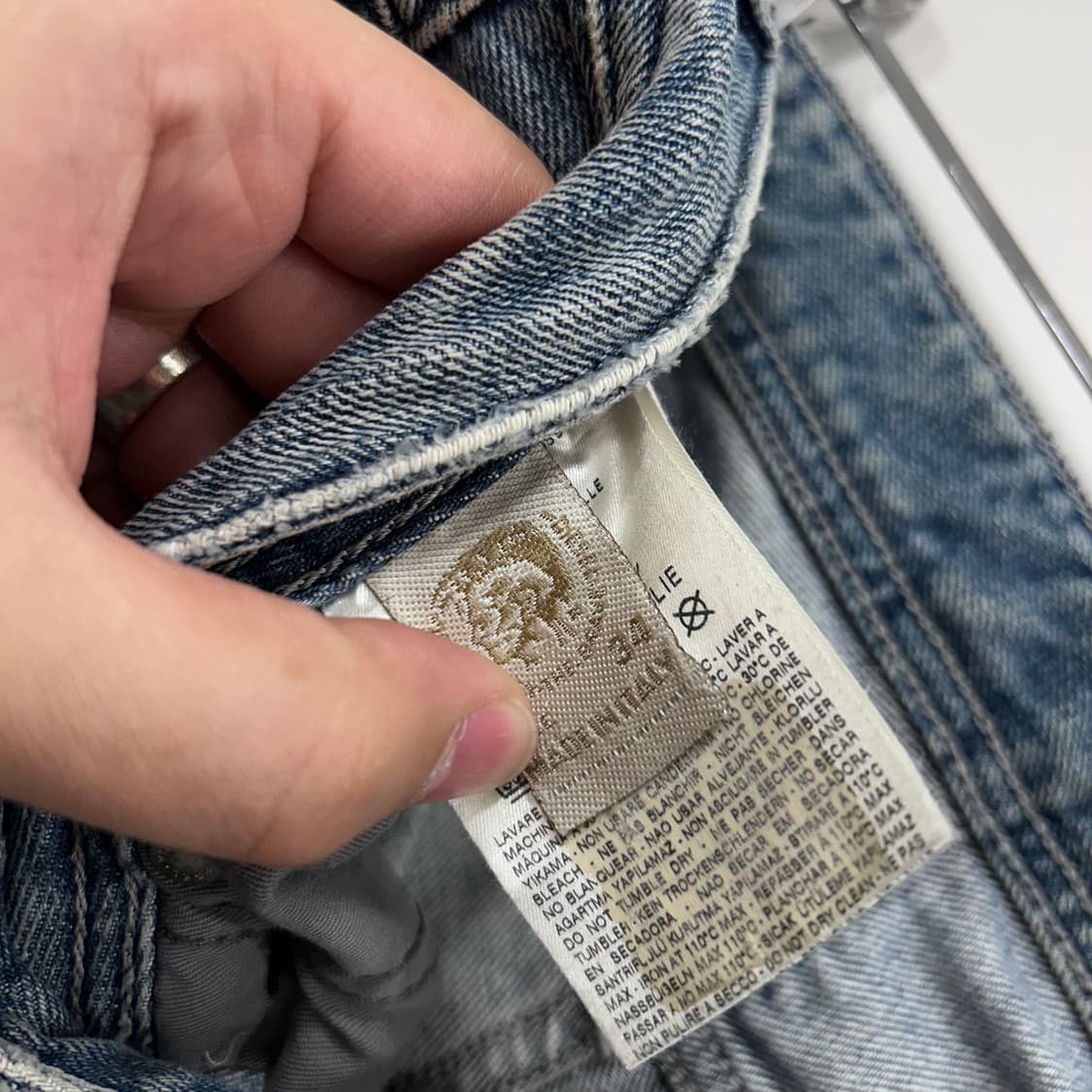 디젤인더스트리 버튼플라이 레귤러핏 데님팬츠 상품이미지5