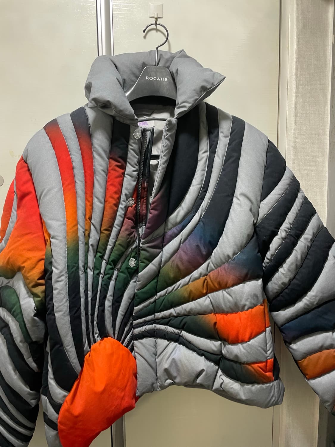 ERL 선셋 푸퍼 패딩 XL 상품이미지1