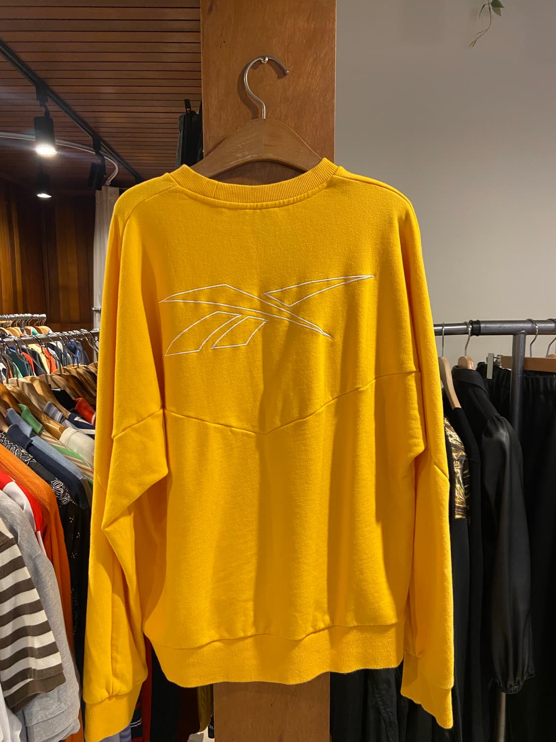 커버낫 x 리복 맨투맨 상품이미지2