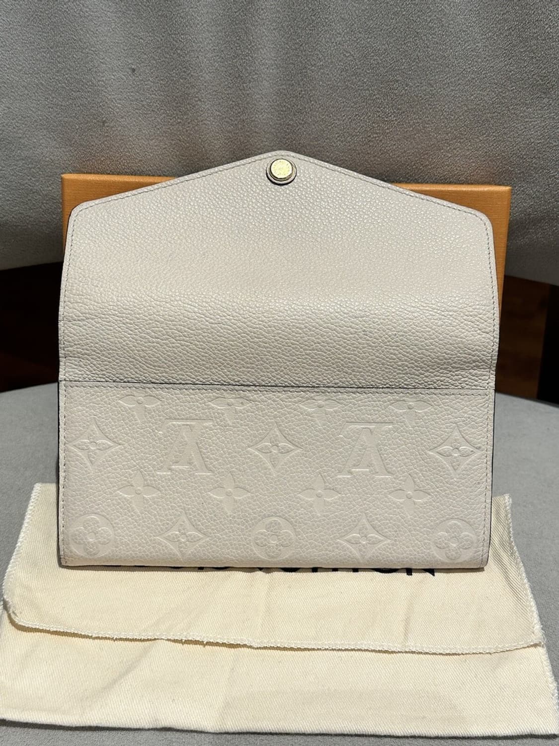 [정품] 루이비통 엠보 모노그램 아이보리 장지갑 풀구성품 상품이미지7