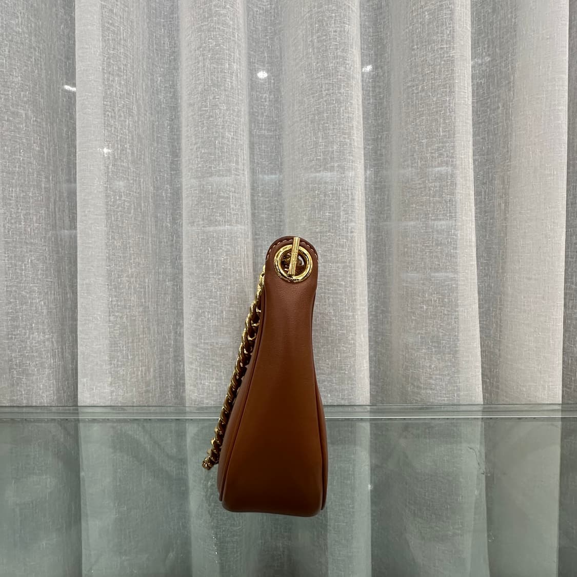 셀린느 아바백 체인 숄더백 미디움 상품이미지3