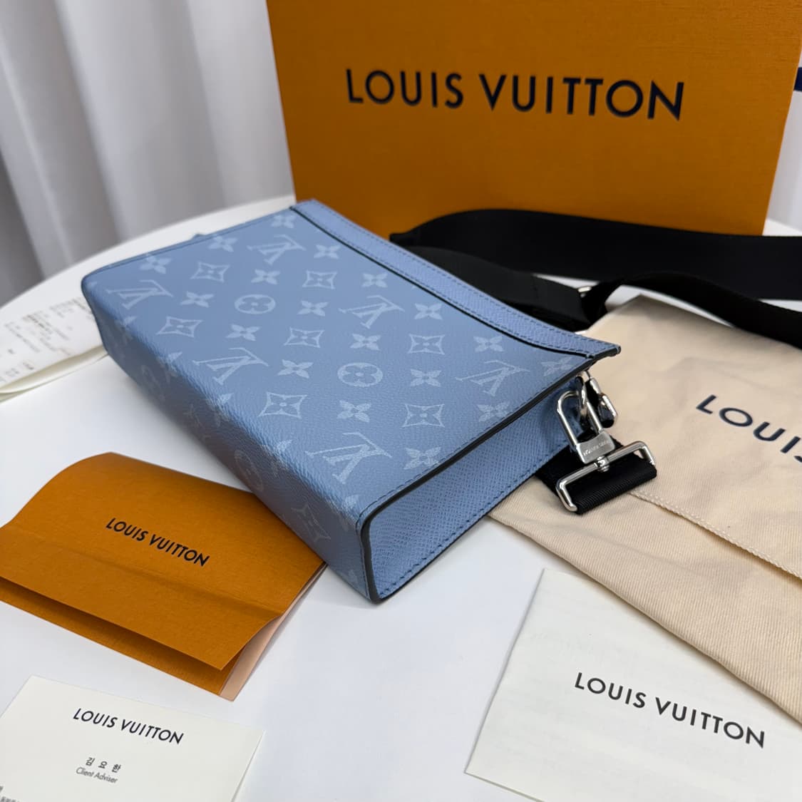 [25년/ 한정판] 루이비통 가스통 웨어러블 크로스백 스카이블루 상품이미지4