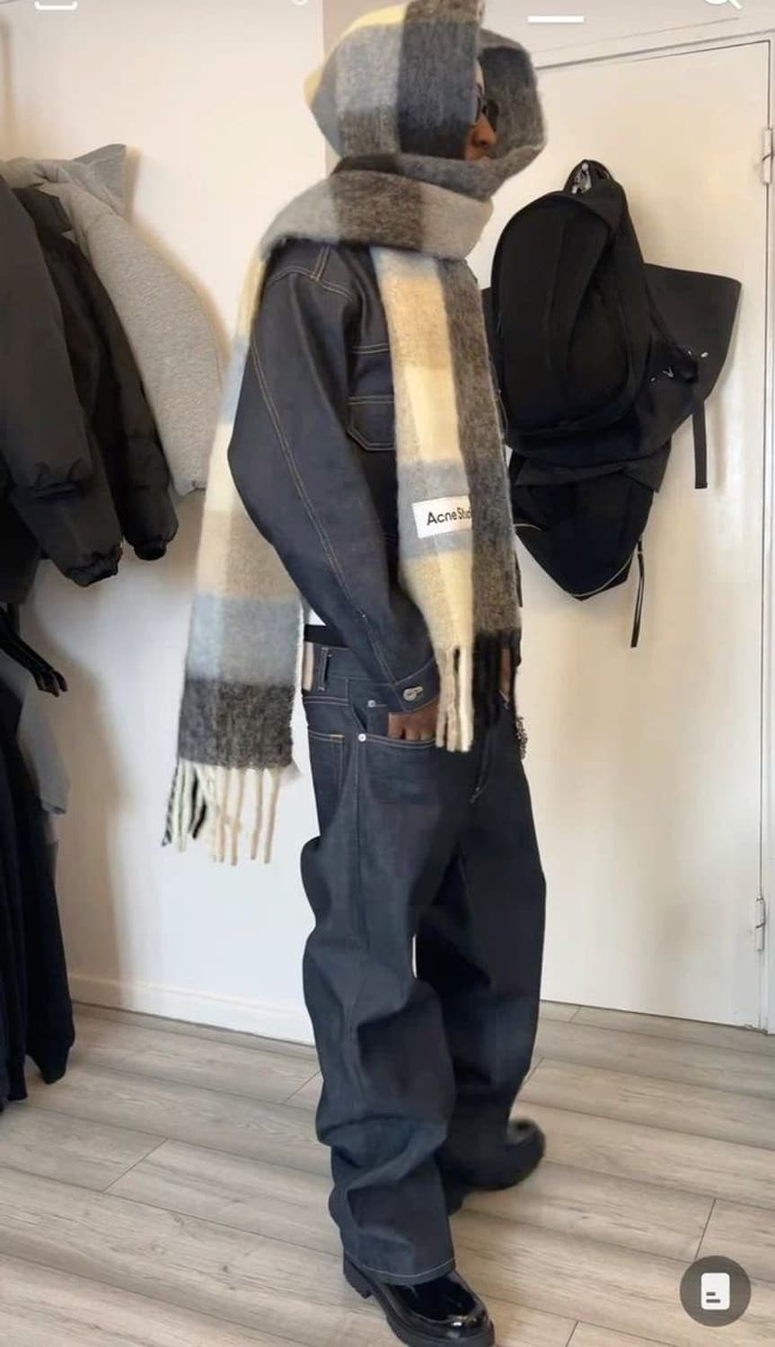 아크네 스튜디오 머플러 상품이미지2