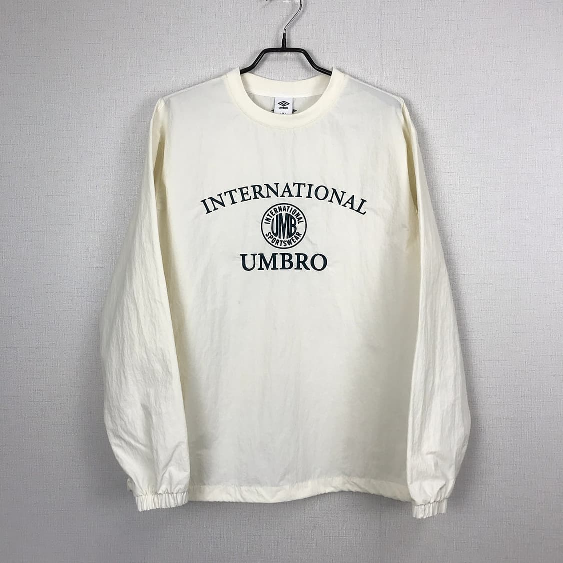 엄브로 Umbro 아치레터링 피스테 긴팔 S (90) 상품이미지3