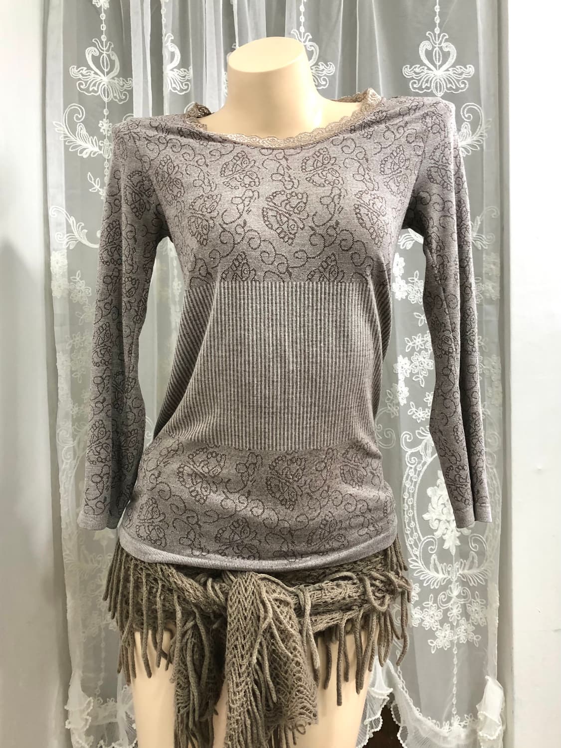 abstract pattern lace long sleeve 상품이미지1