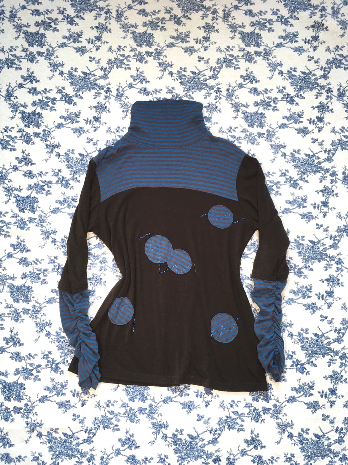 빈티지 도트 패치워크 셔링 롱슬리브 상품이미지5