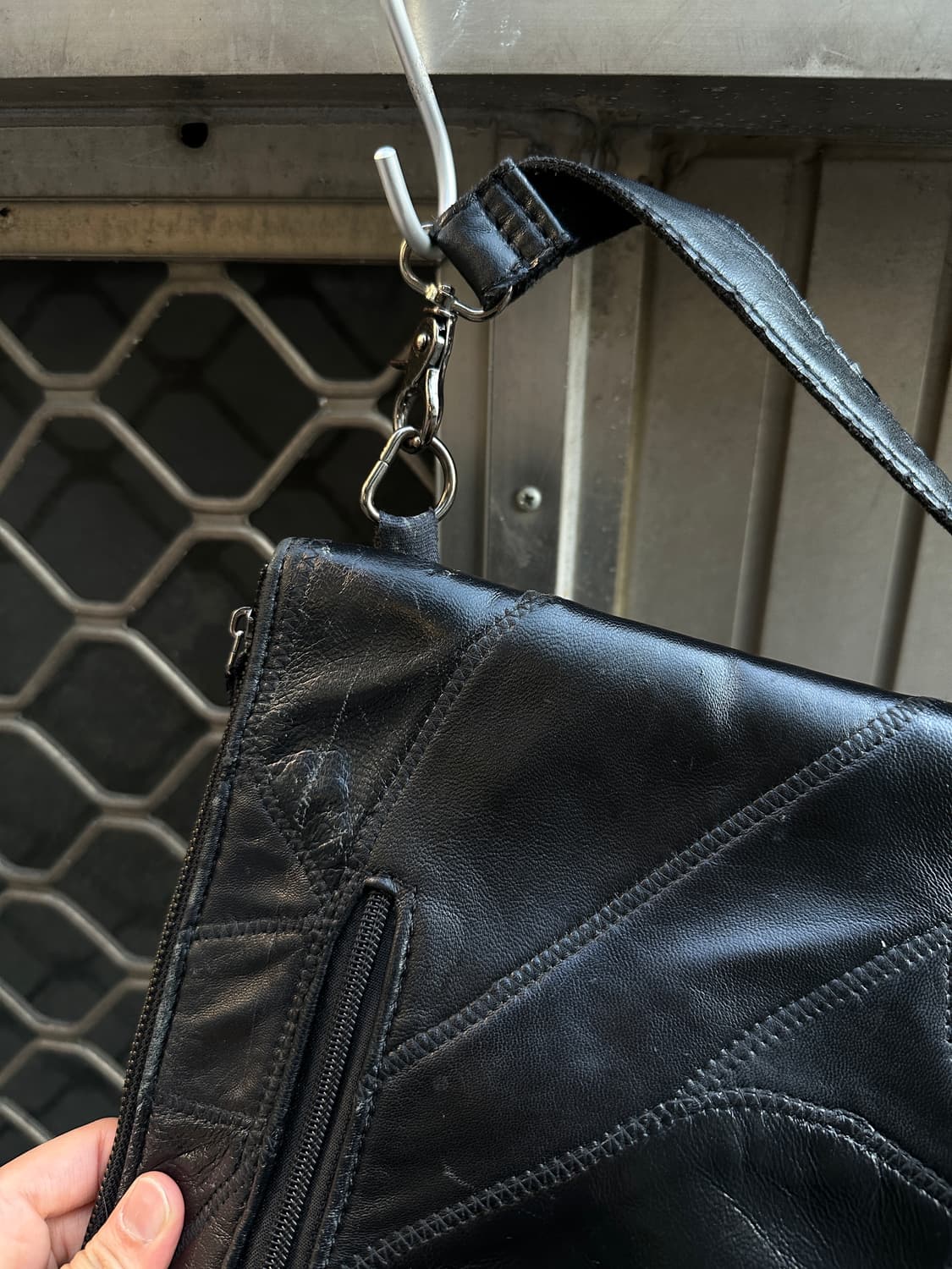 Skull stud punk leather cross bag 상품이미지6