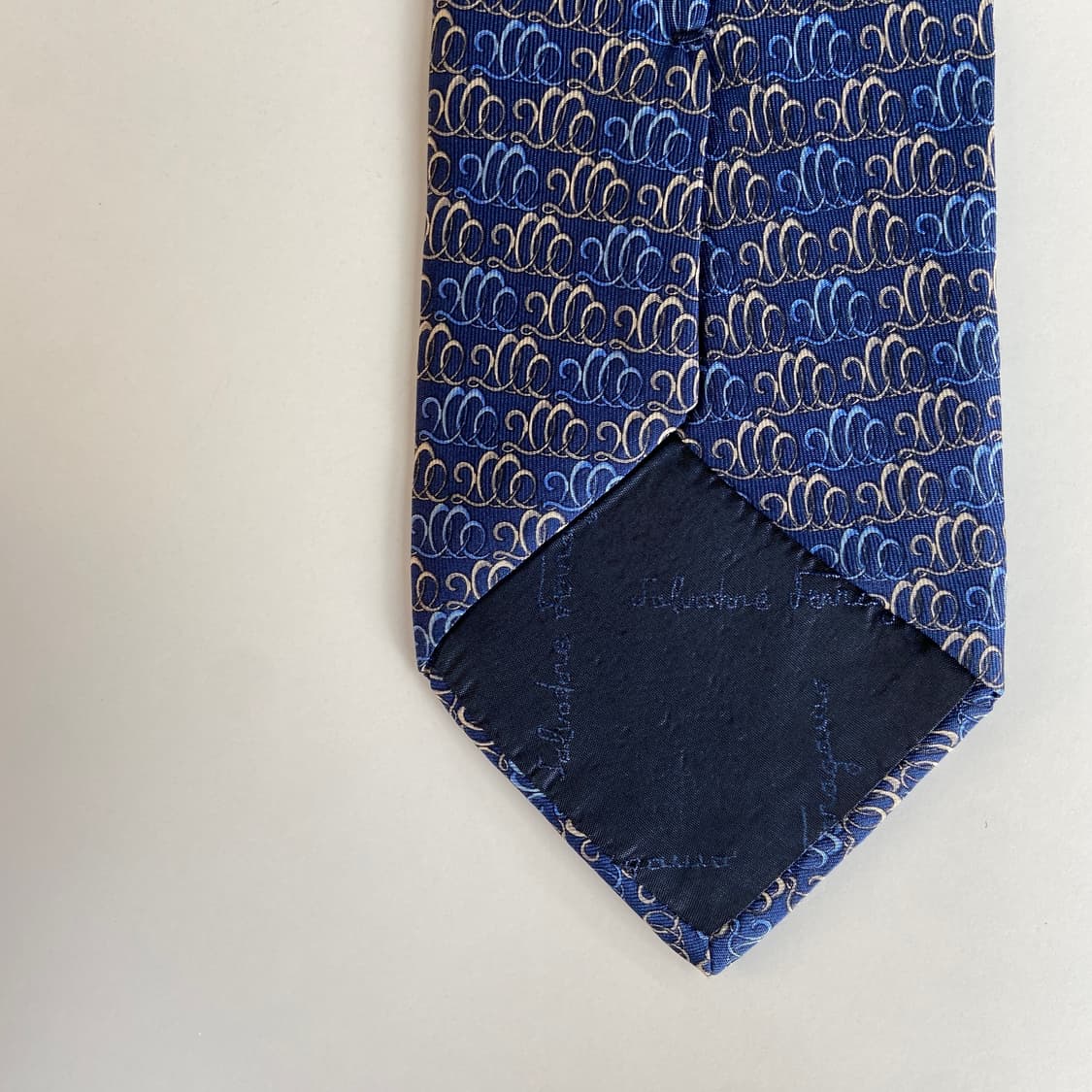 페레가모(Ferragamo) 명품 정품 넥타이 상품이미지6