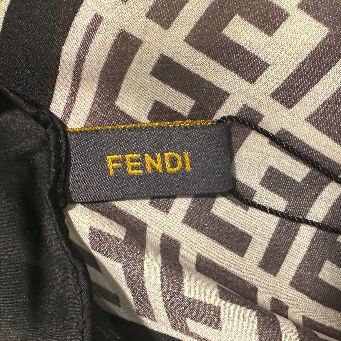 펜디 FF로고 패턴 실크 스카프 상품이미지6