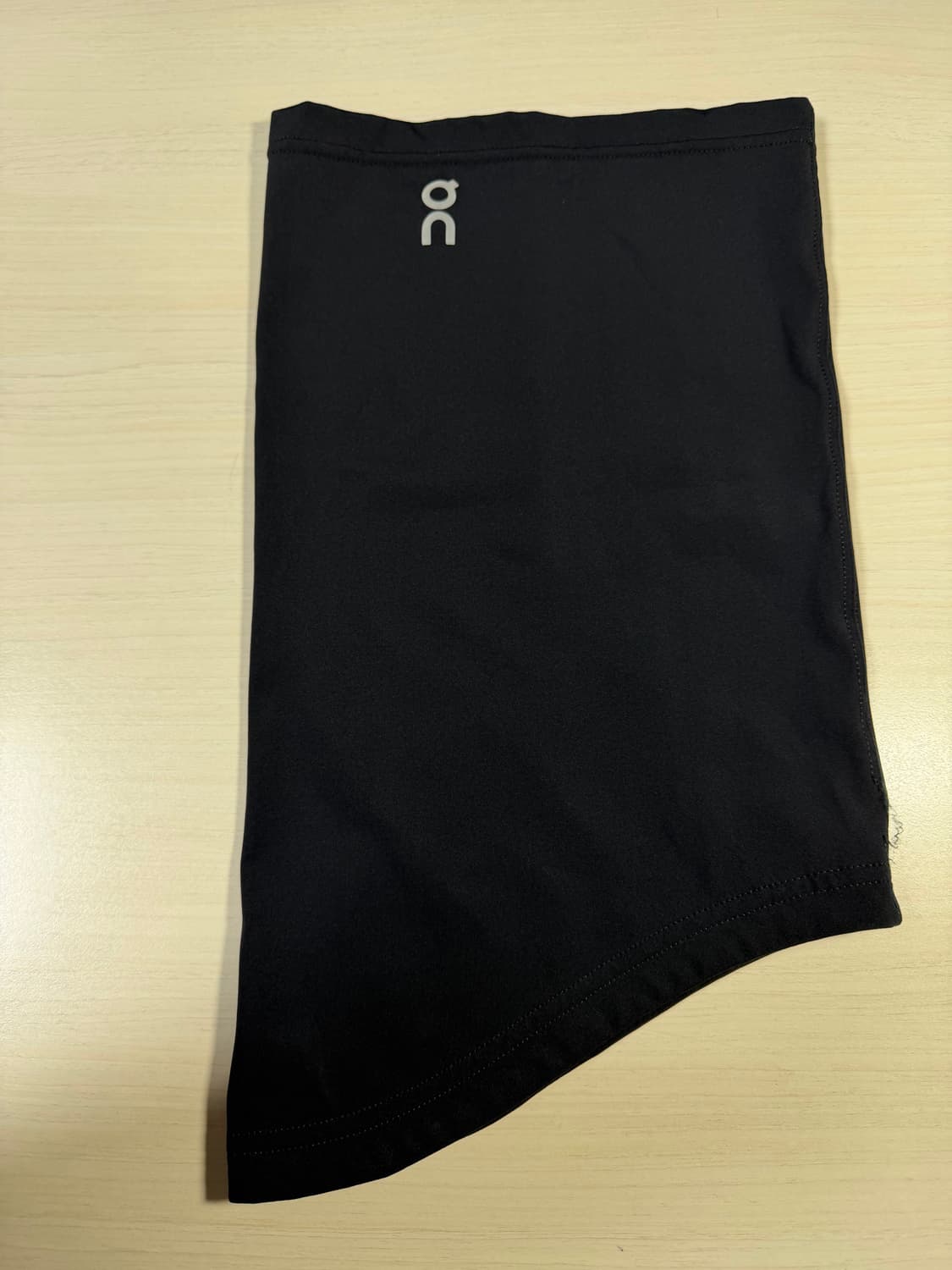 On Running 온러닝 넥 워머 블랙 상품이미지1