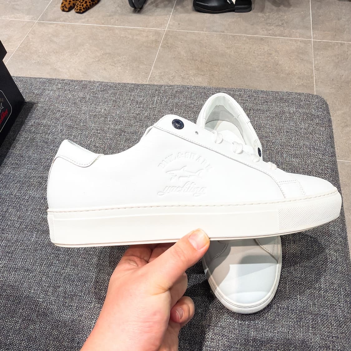 (정품/새상품) 폴앤샤크 남성 화이트 레더 스니커즈 상품이미지1