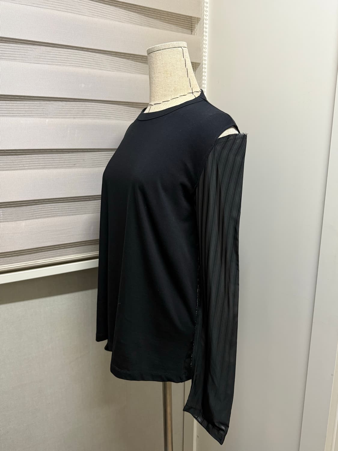 cut out long sleeve 상품이미지1