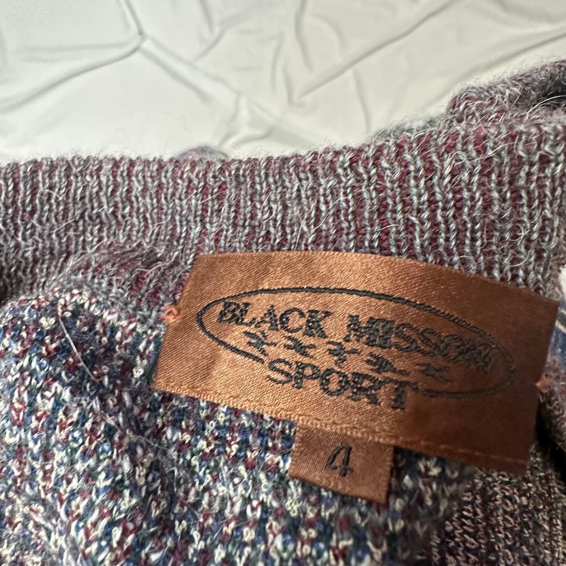 블랙미쏘니스포츠 휴먼패턴니트가디건 105 상품이미지3