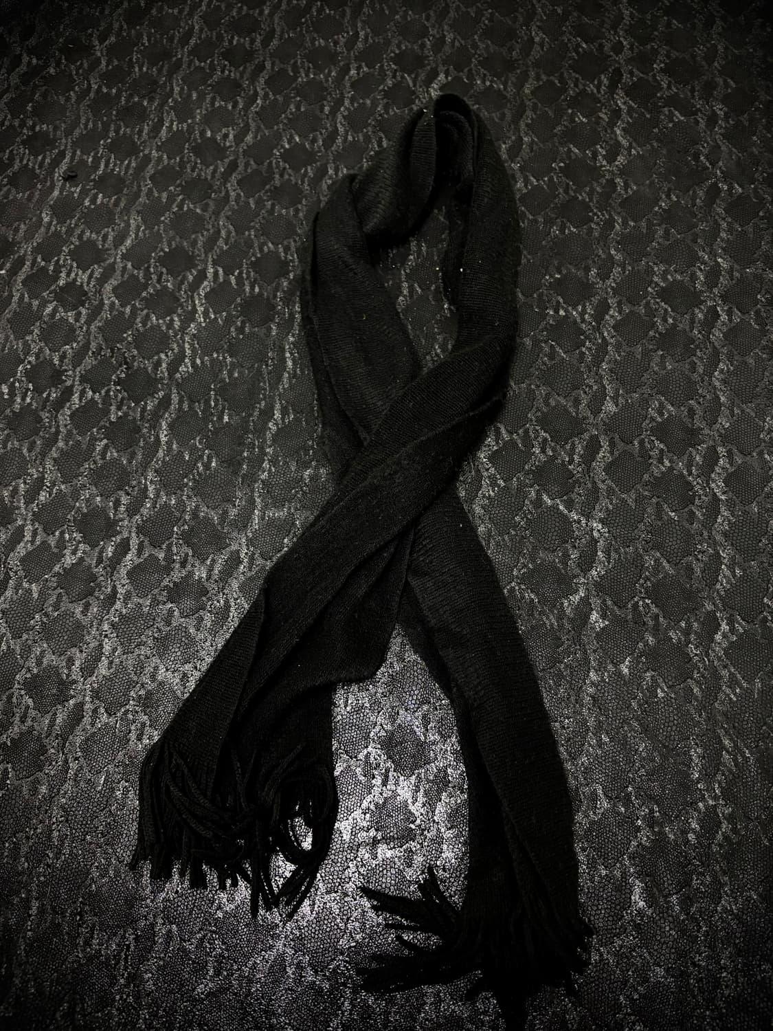 “Vintage” Black Scarf 상품이미지5