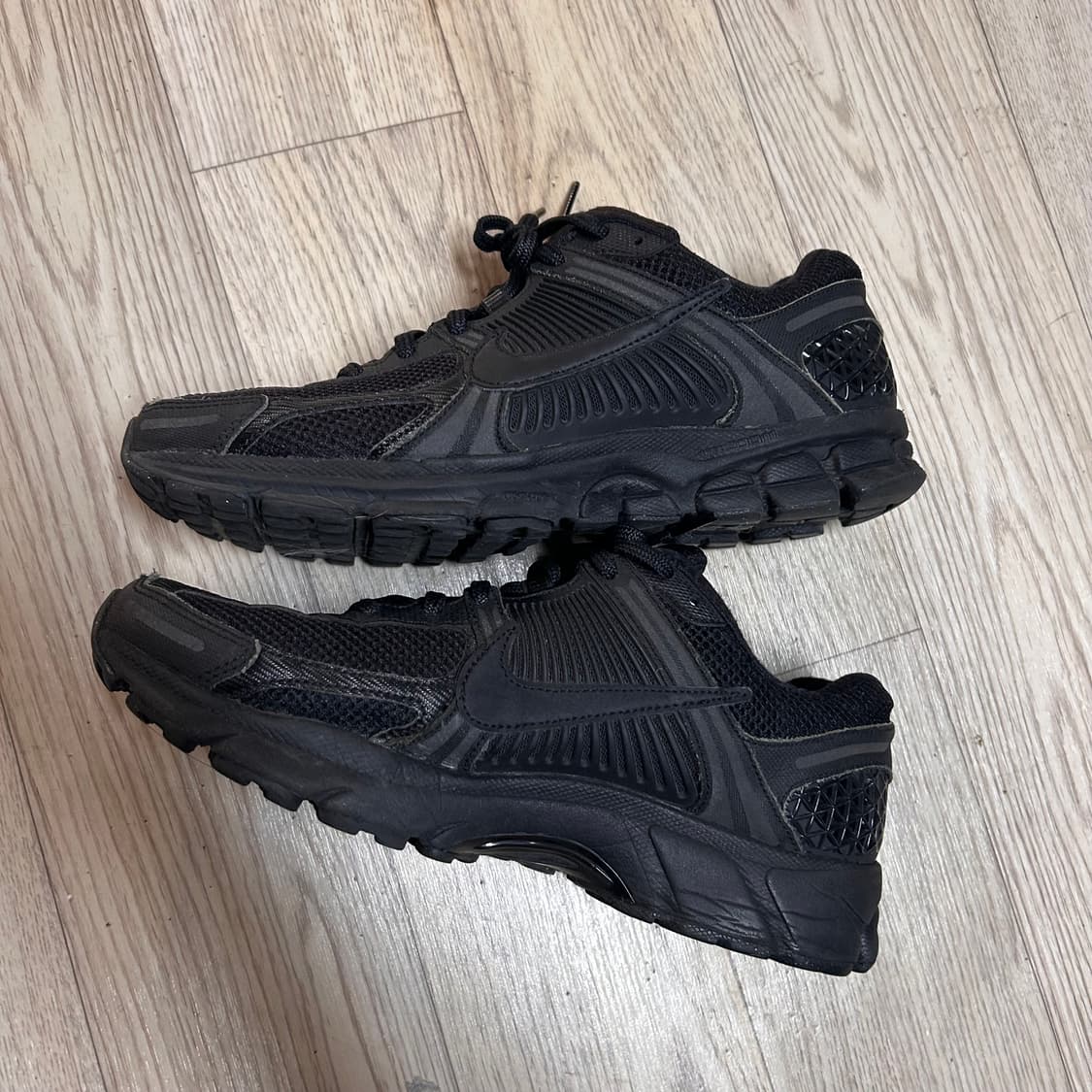 나이키 보메로 블랙 265 상품이미지3