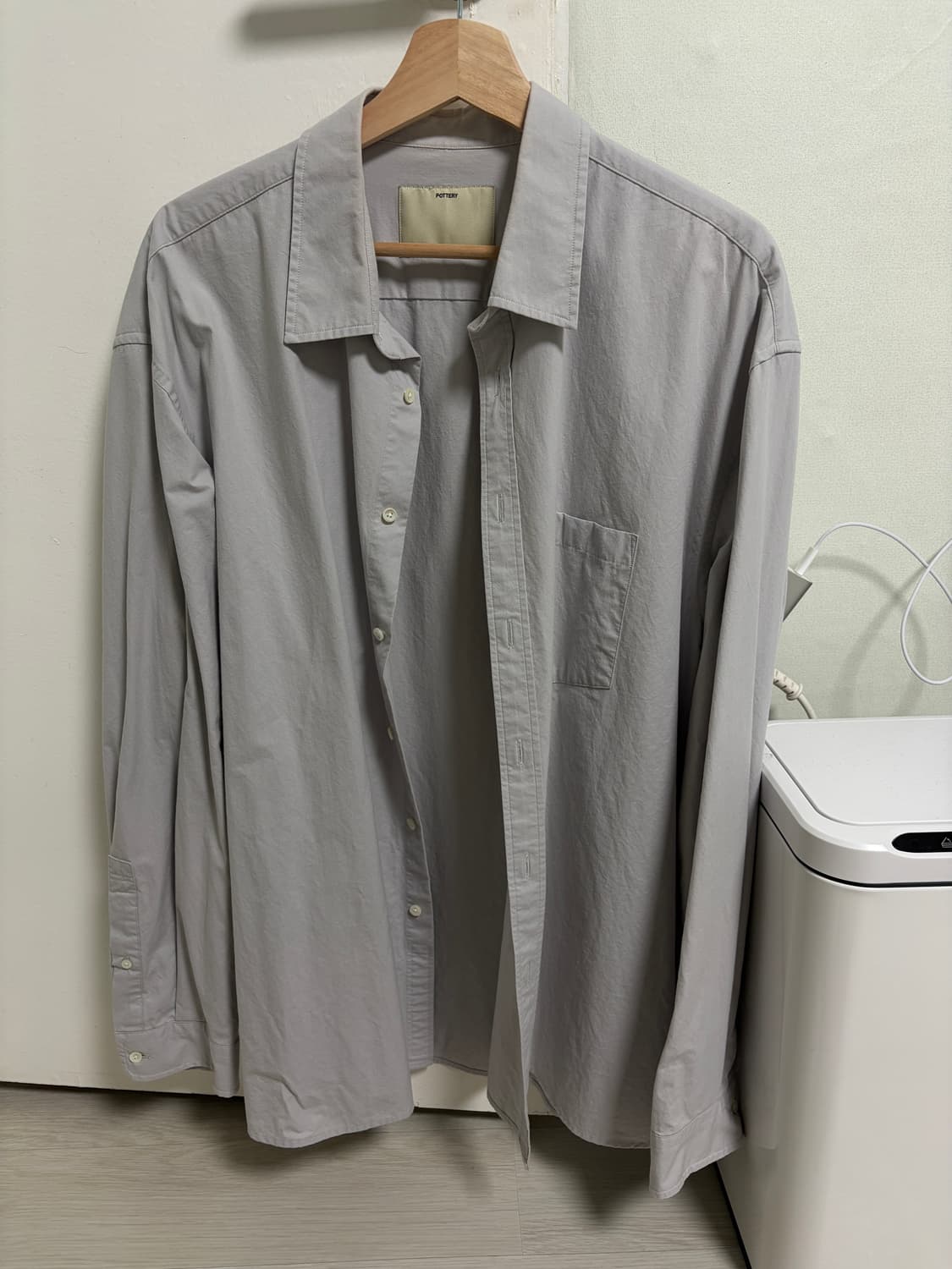 포터리 컴포트셔츠 실버 볼드 상품이미지1