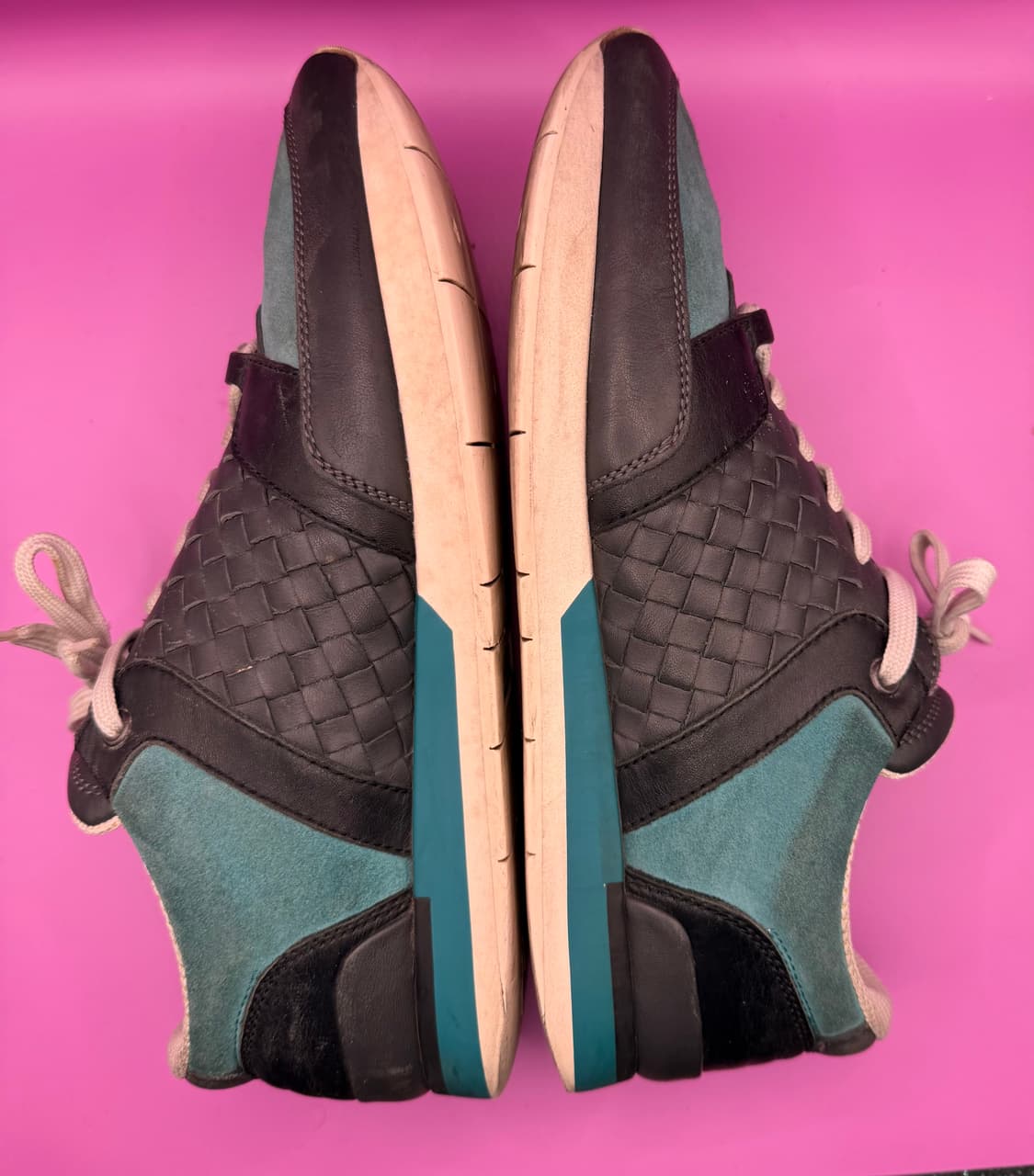 [보테가 베네타] 인트레치아토 스웨이드 레더 스니커즈 (Size 41) 상품이미지2