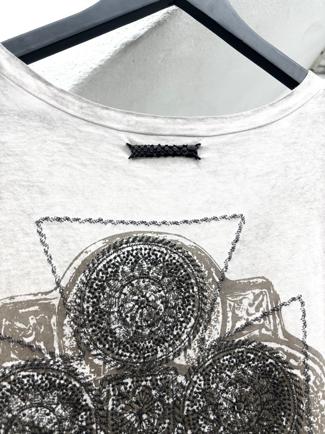 If Six Was Nine Embroidered Tribal Cross 상품이미지6