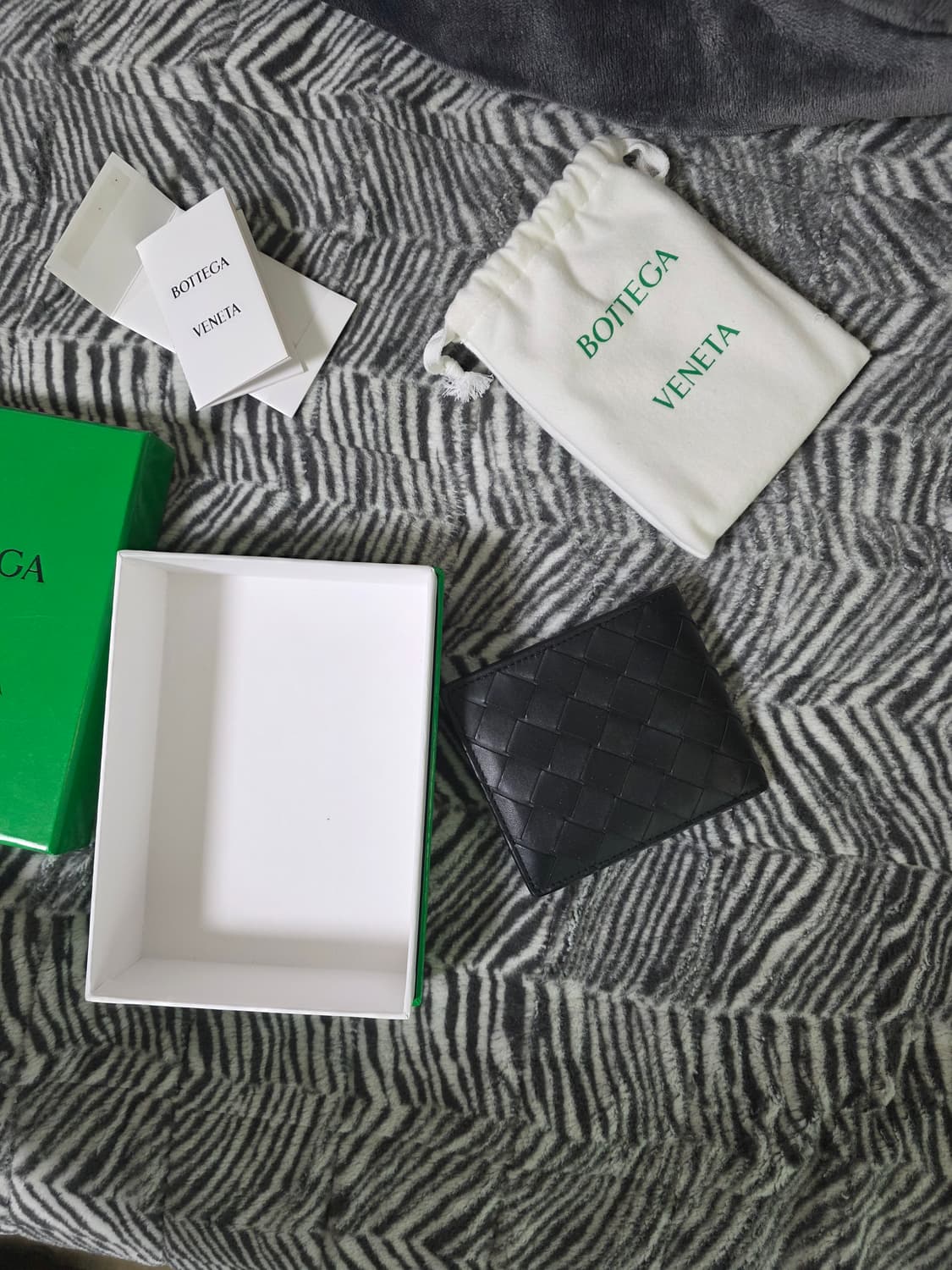 보테가베네타 지갑 상품이미지1