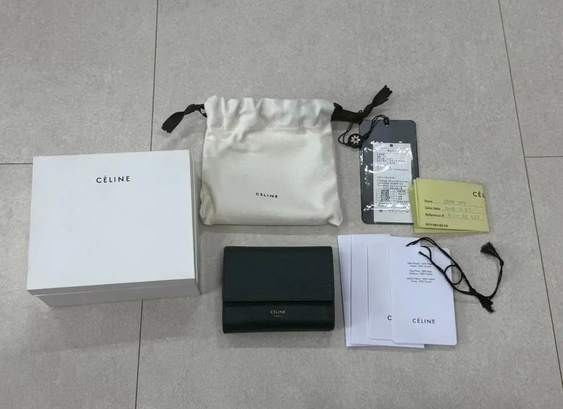 셀린느 트리폴드 지갑 상품이미지1