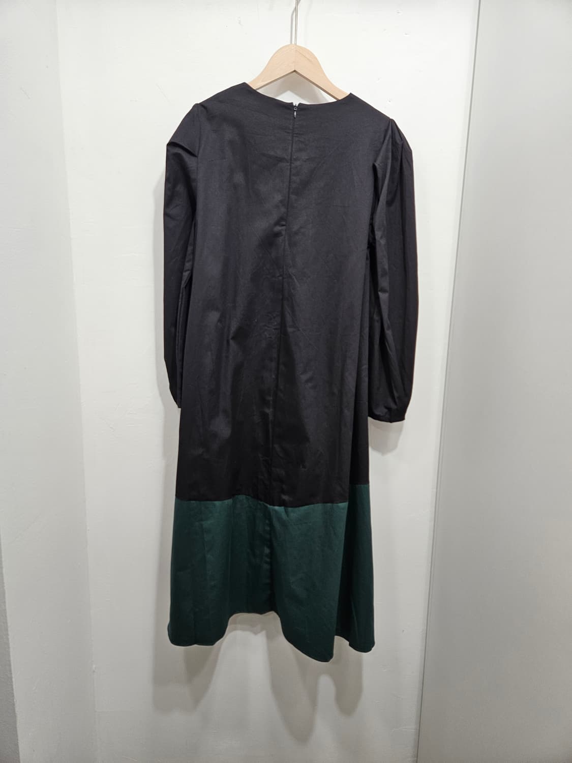 블랙/그린 배색 면 롱원피스 상품이미지10