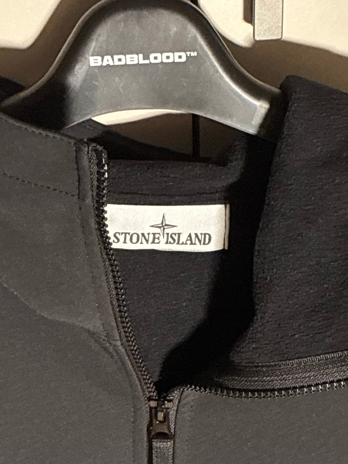 스톤아일랜드 소프트쉘 22fw s사이즈 상품이미지5