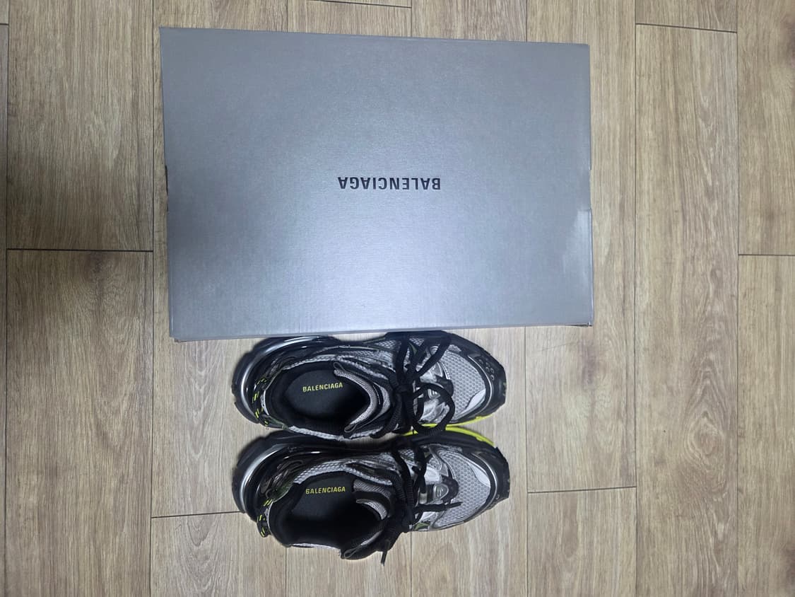 발렌시아가 러너 2.0 실버그레이 41 풀박스 상품이미지1