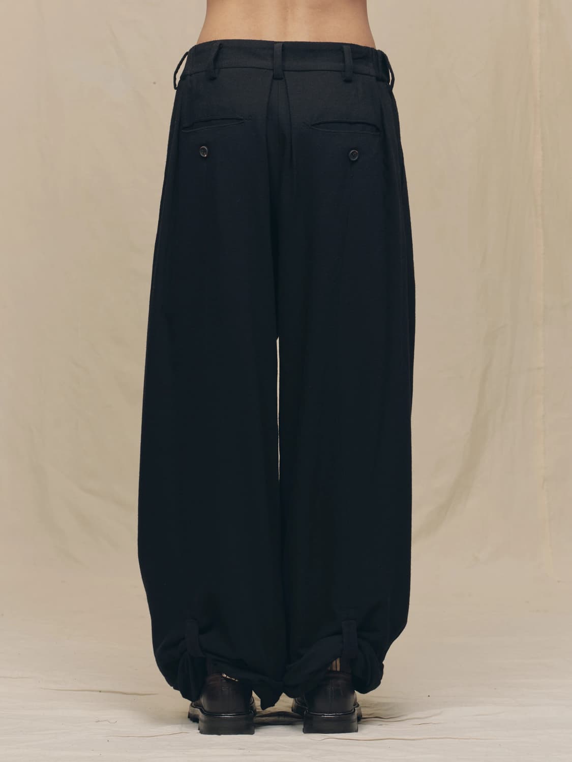Ziggy Chen — Wide-Leg Pleated Trousers 상품이미지8