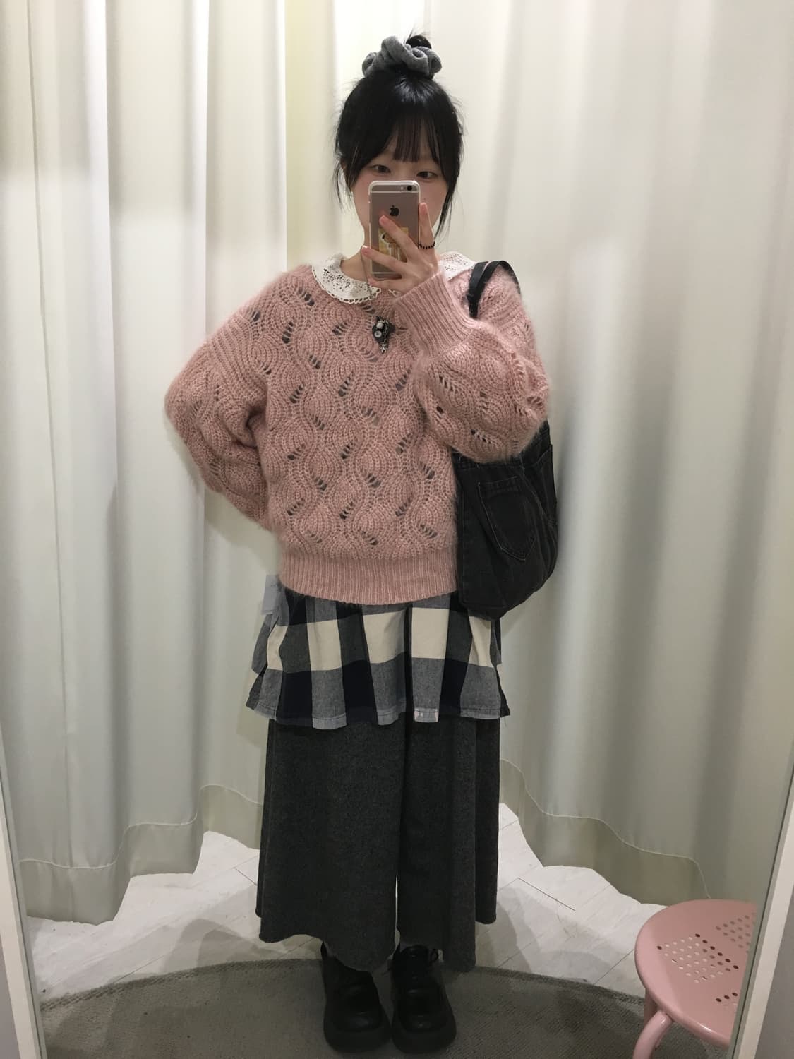 Fluffy blush cozy sweater 상품이미지3