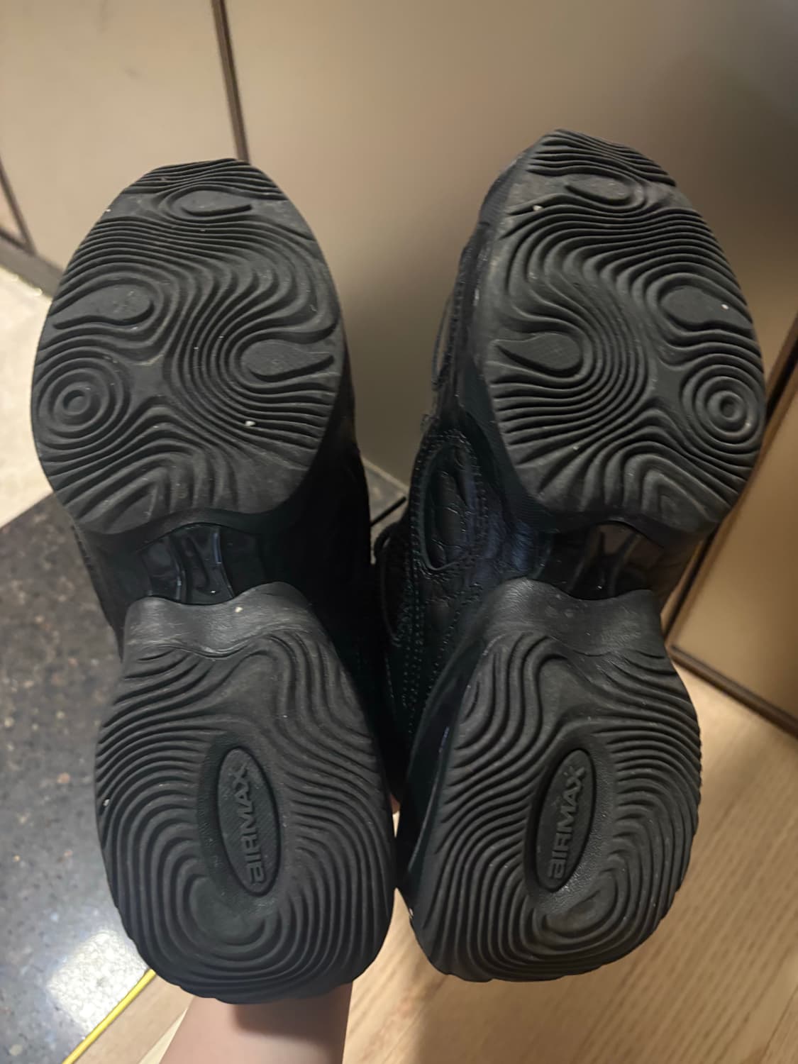 나이키 에어맥스 뮤즈 SE W (IB6689-001) 상품이미지5