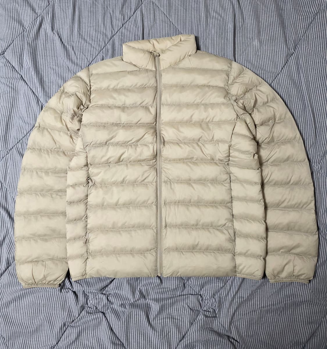 유니클로 퍼프테크재킷 경량패딩 베이지 L 상품이미지1