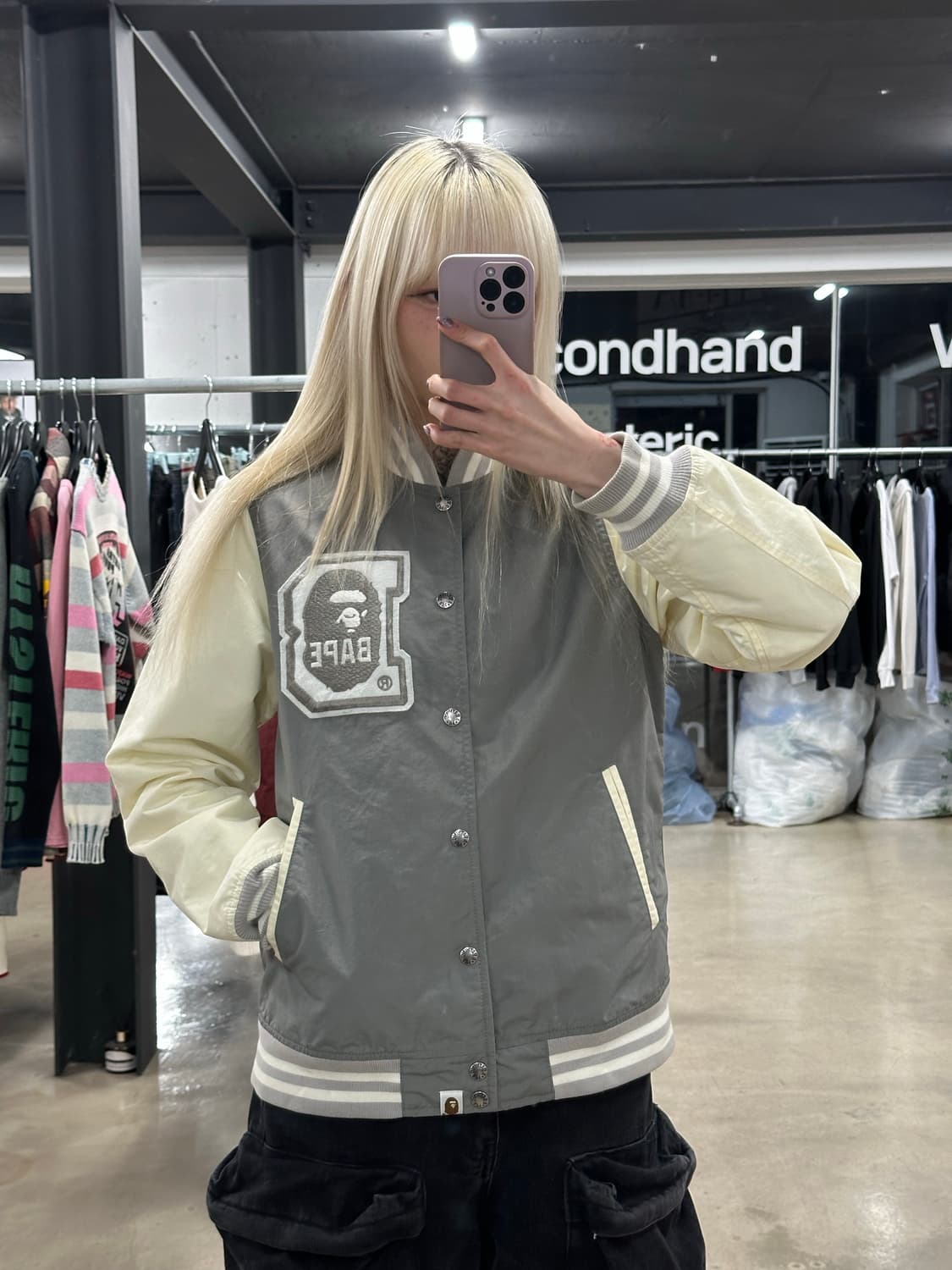 베이프 그레이 바시티 자켓 상품이미지1