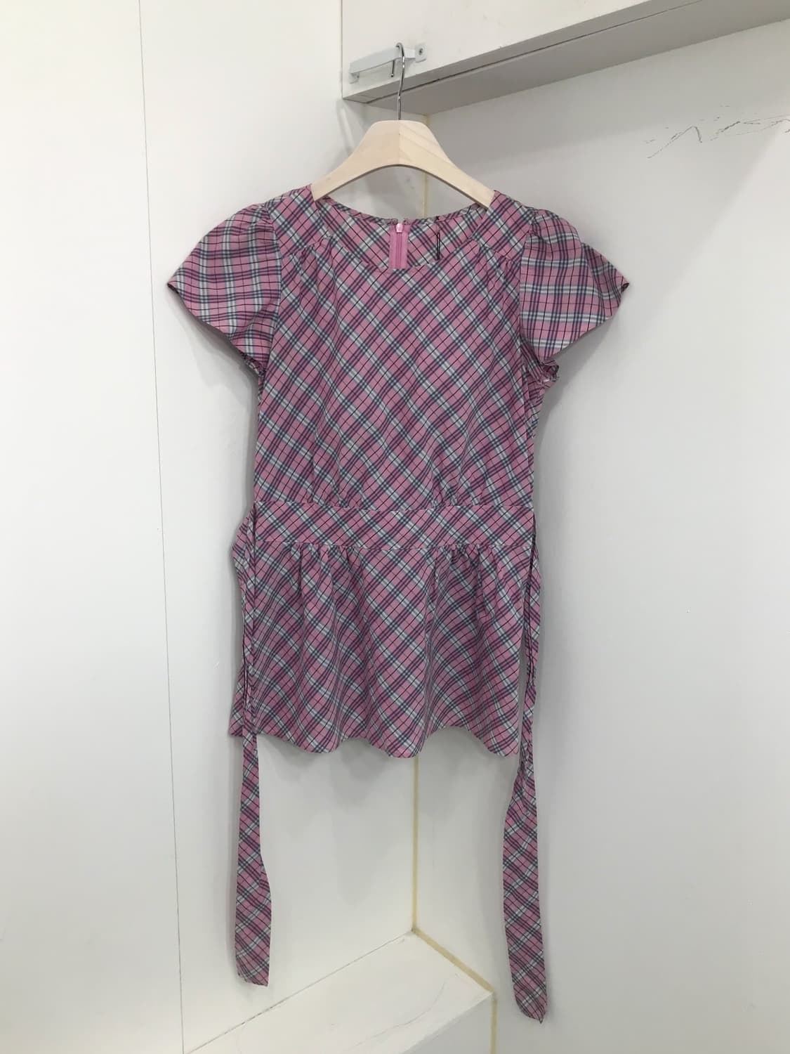 버버리 핑크 체크 퍼프 블라우스 상품이미지8