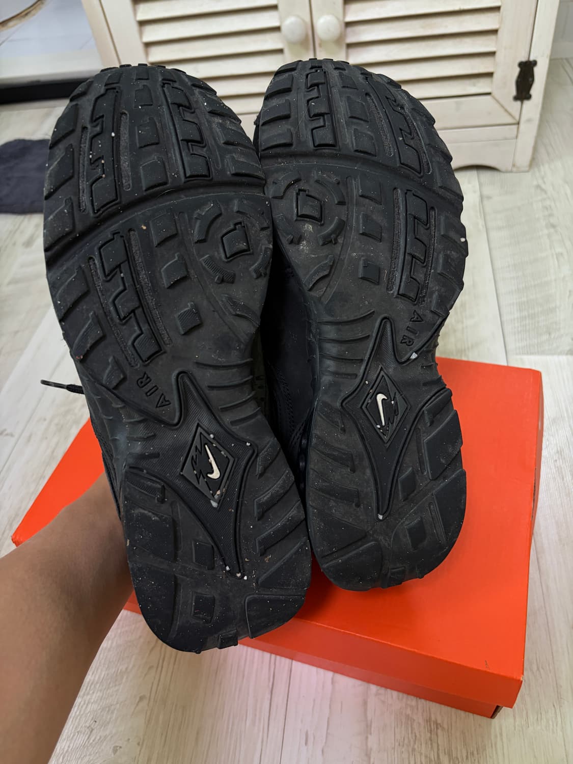 [275] 나이키 에어 테라 휴마라 SP 블랙 앤 앤트러사이트 상품이미지7