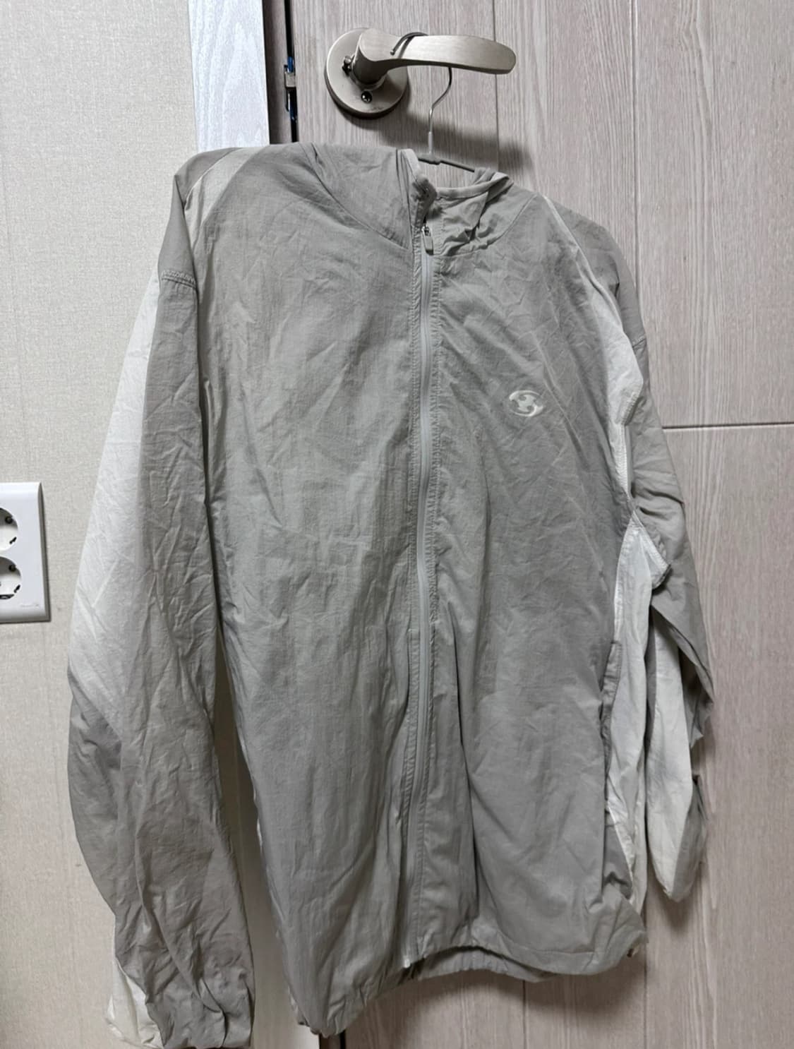 산산기어 바람막이 3사이즈 팝니다. 상품이미지1