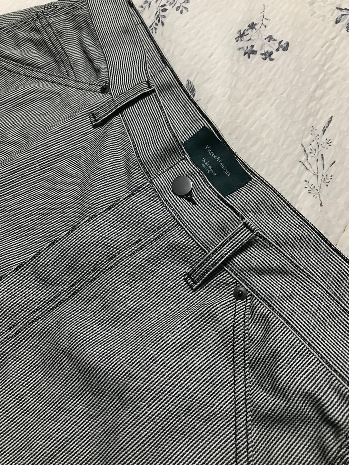 언더마이카 스트라이프 더블니 상품이미지1