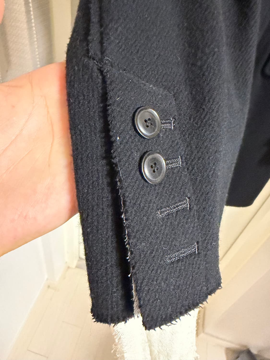 (50)솔로이스트 15aw 가죽탭 코트 상품이미지4