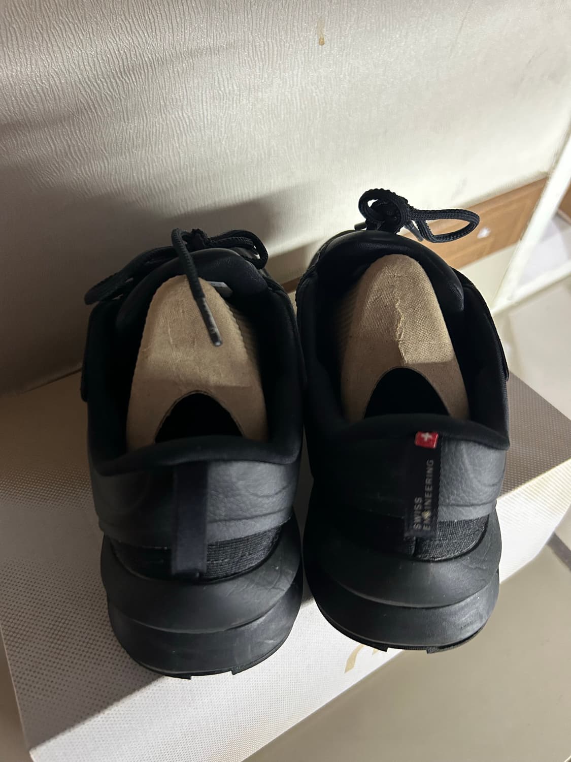 온러닝 클라우드존 문 블랙 245 상품이미지3