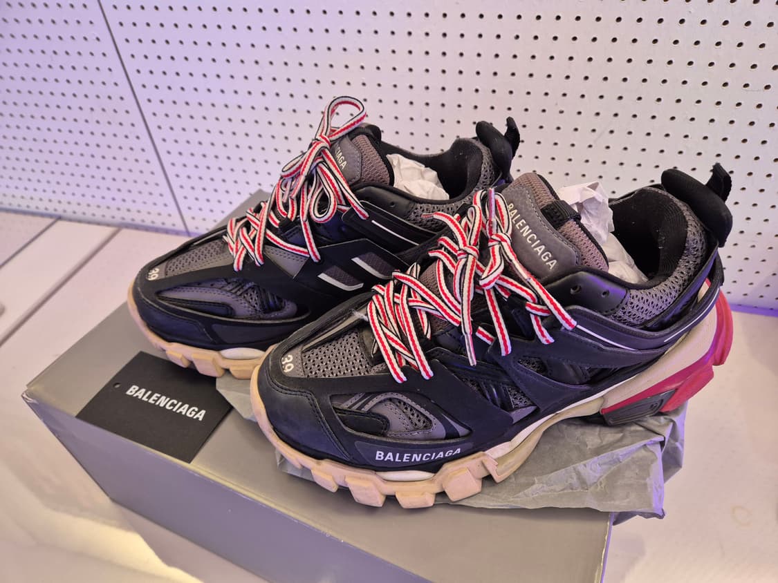 발렌시아가 트랙 39 블랙/레드 풀박 상품이미지2