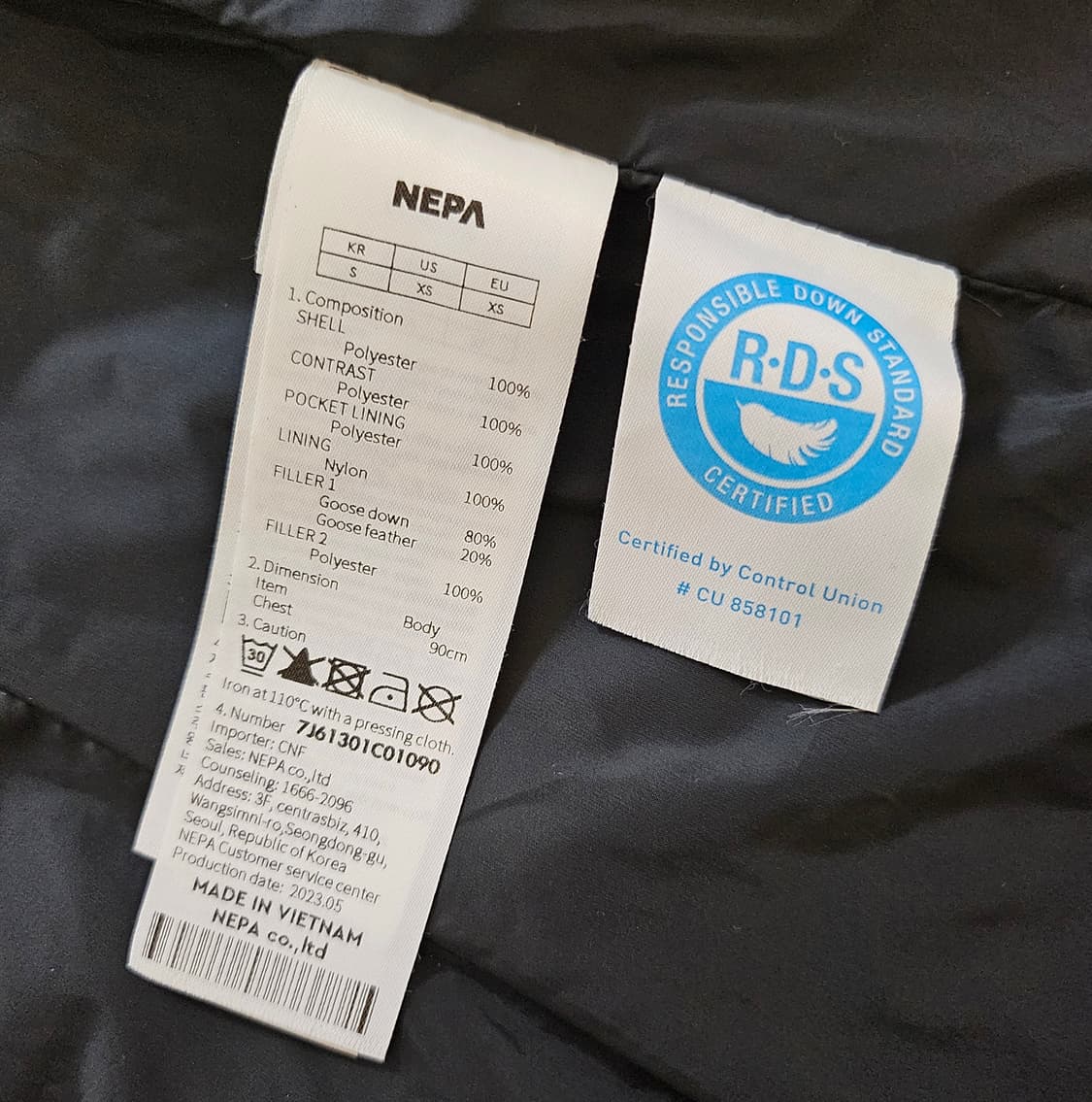 네파 무봉제 구스다운 패딩 조끼 90  블랙 상품이미지7