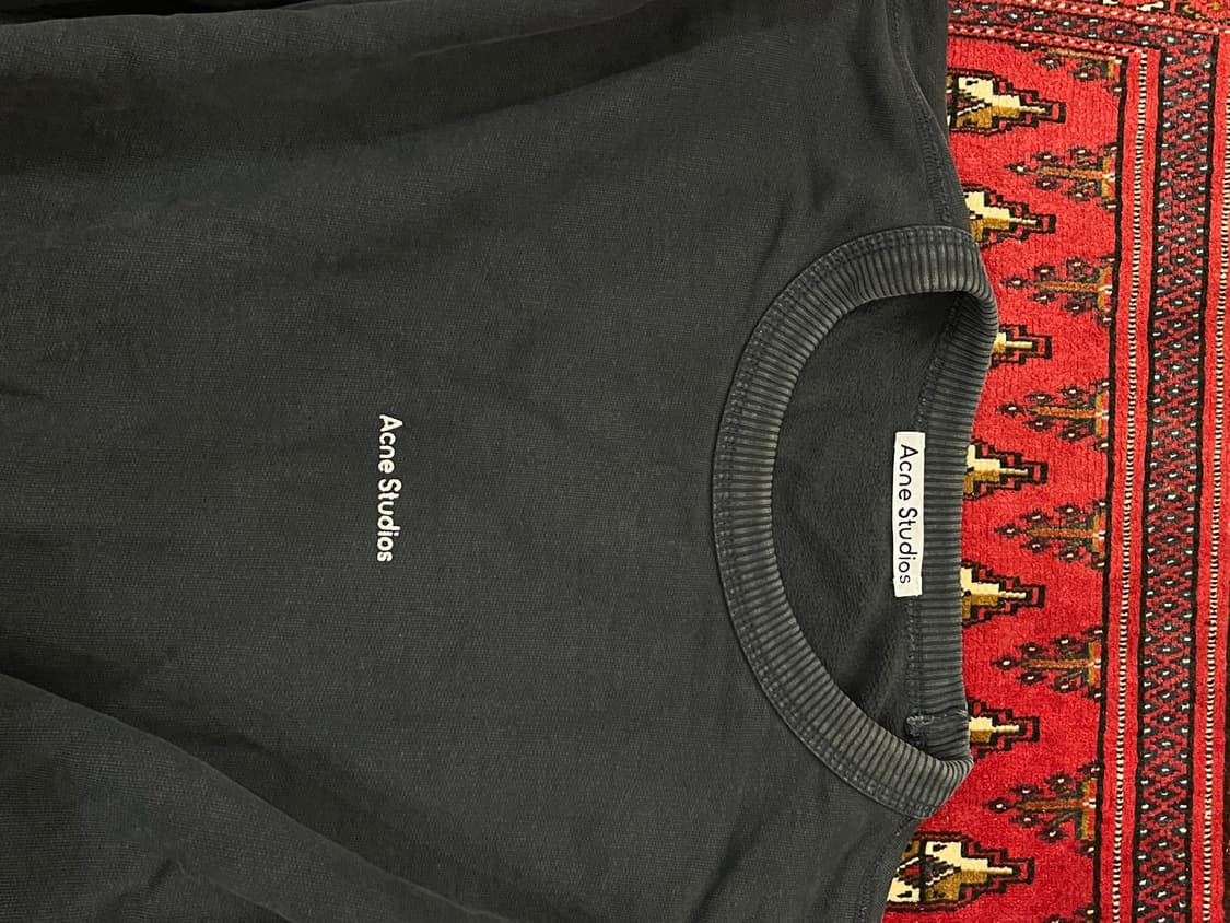 아크네 스튜디오(Acne Studios) 정품 맨투맨입니다 상품이미지2