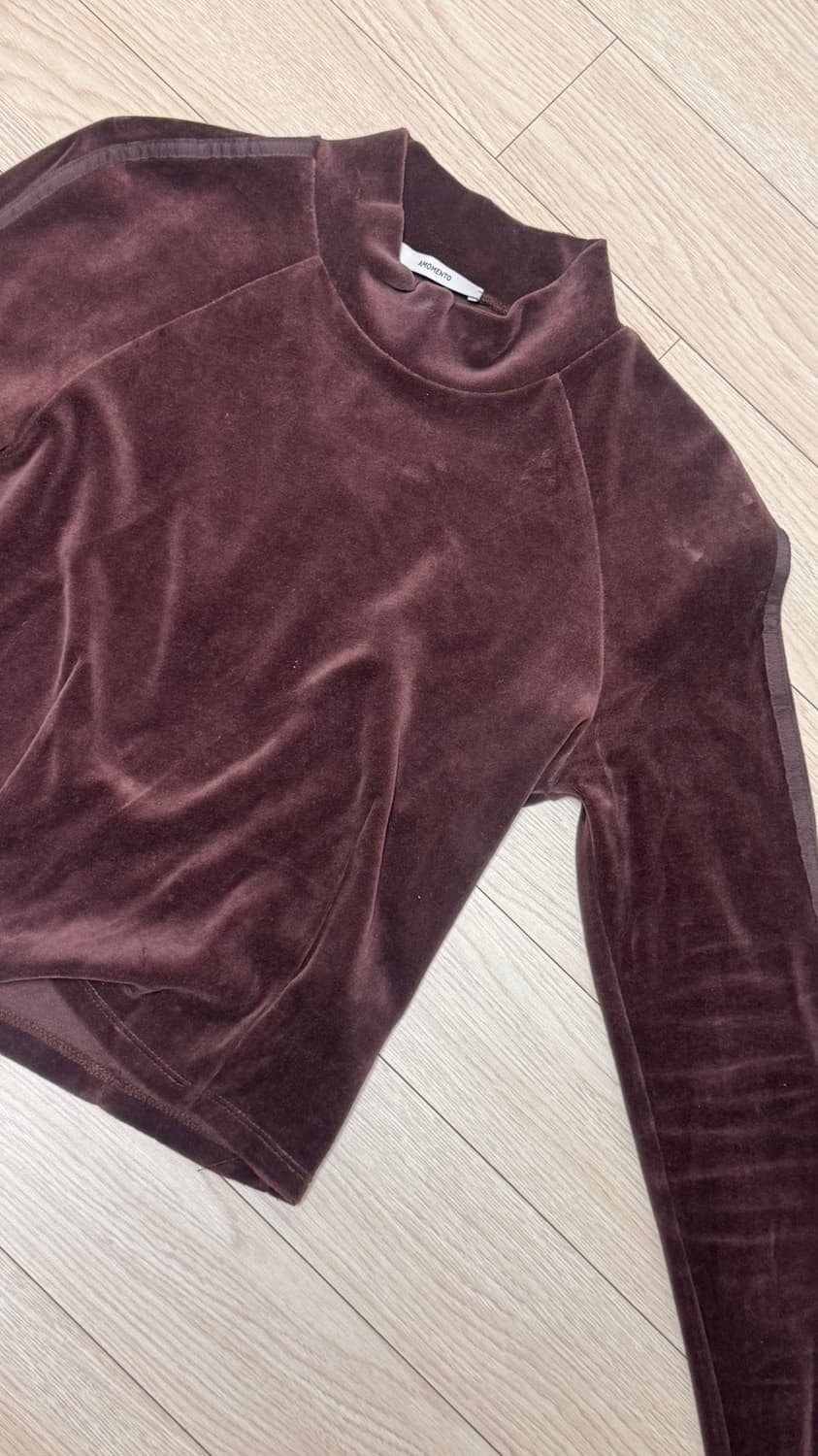 아모멘토 벨루아 롱슬리브  상품이미지3