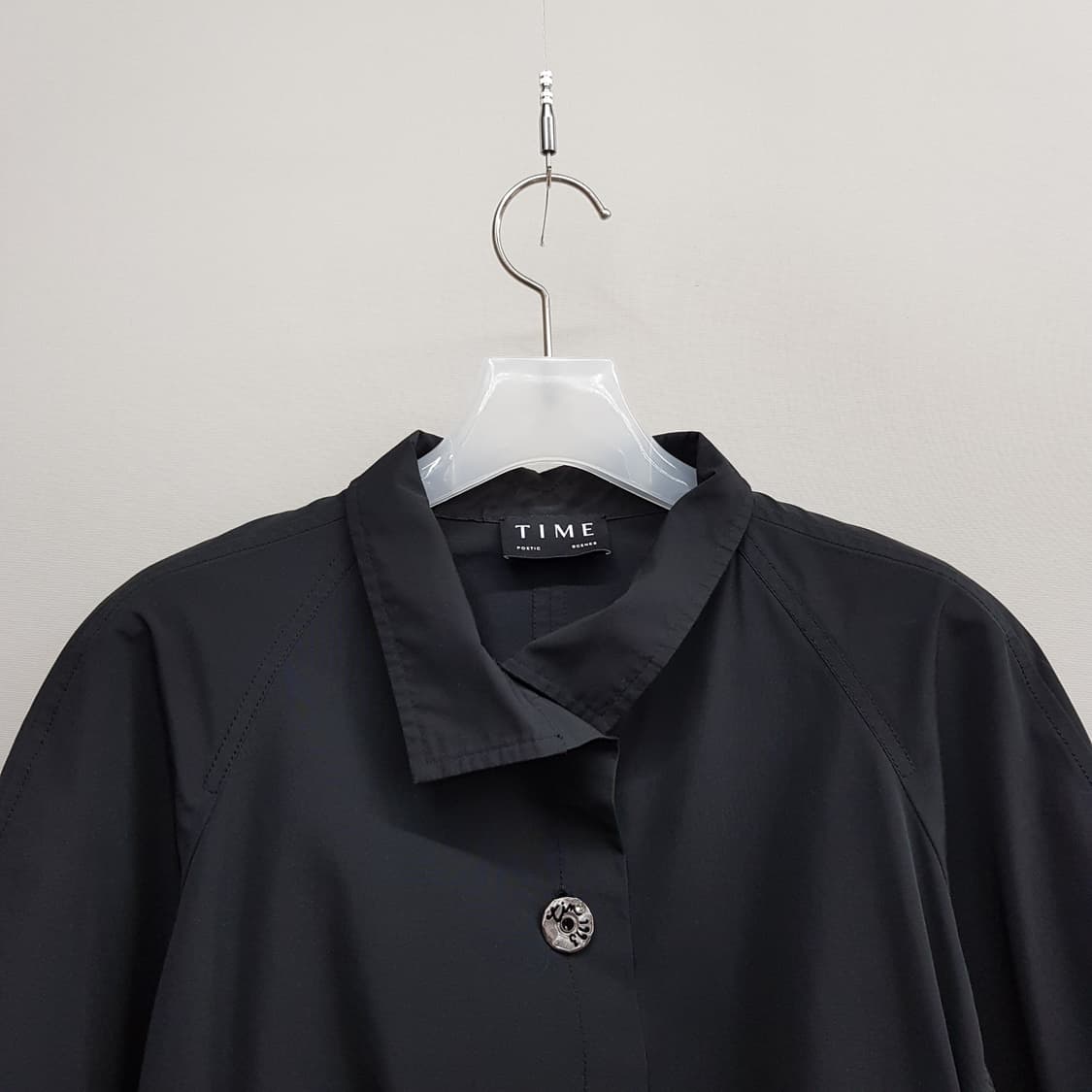 한섬 타임 2022 버튼 포인트 크롭 바람막이 자켓 82-94-160 상품이미지3