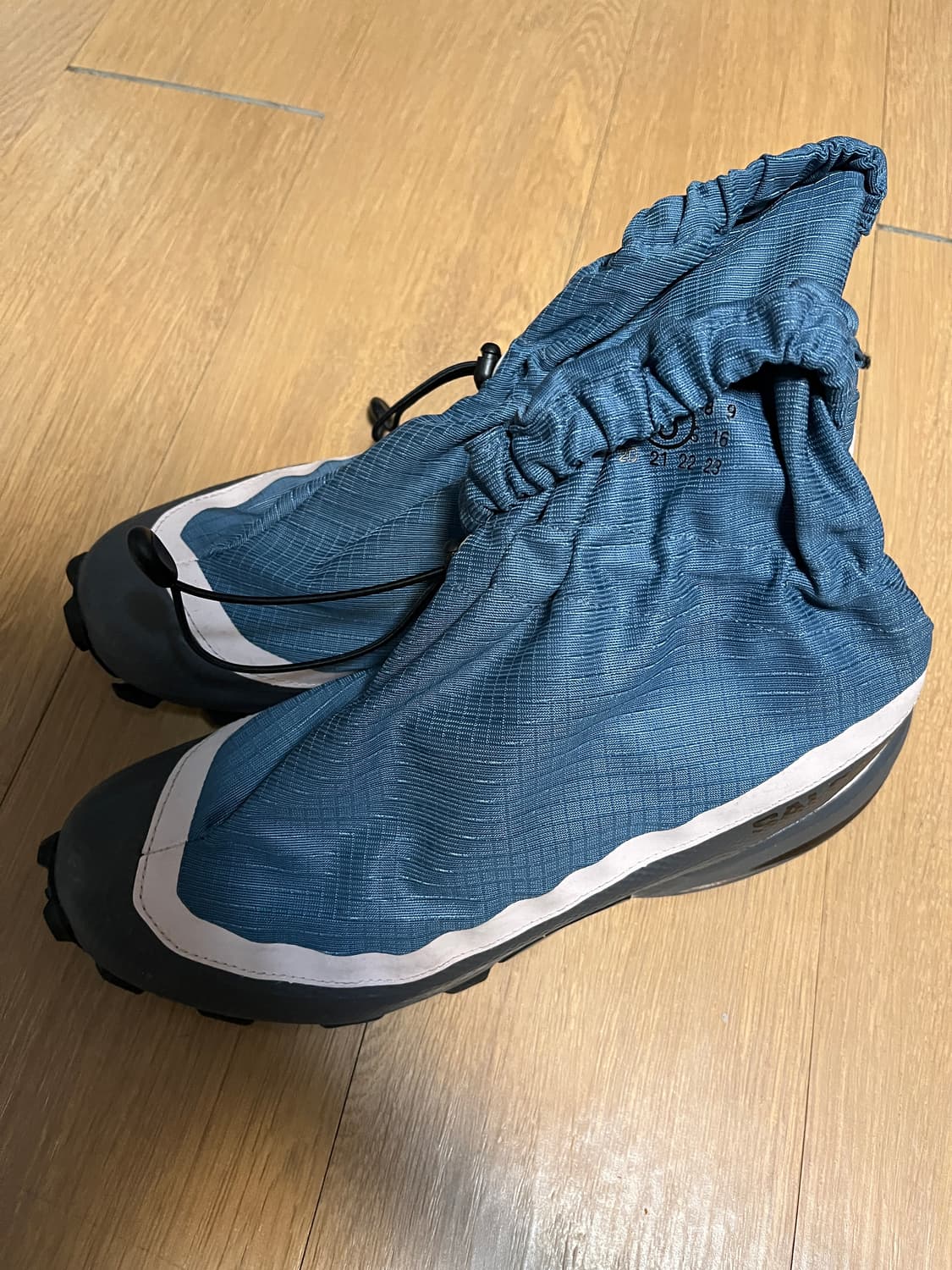 살로몬 x MM6 메종 마르지엘라 크로스 미드 베링 씨 상품이미지1