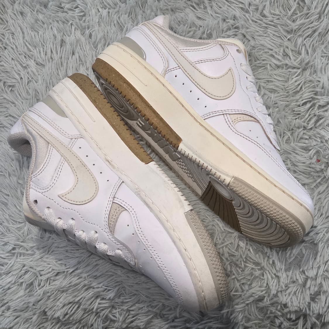 7q-4:나이키 여성용 로우컷 스니커즈 DX9176103 화이트(225 상품이미지8