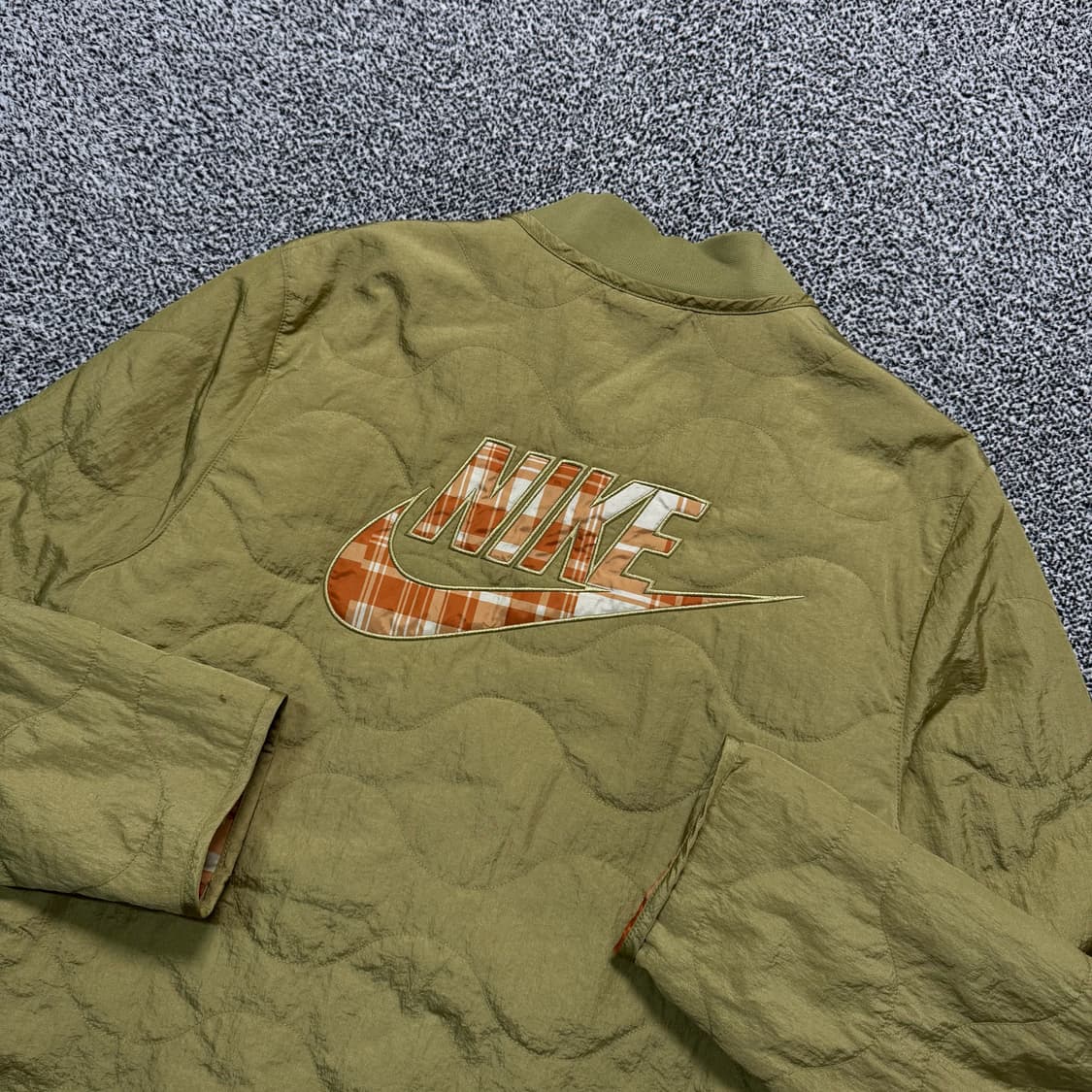 Name : 나이키 후면빅로고 카키컬러 깔깔이 경량자켓 :)  상품이미지3