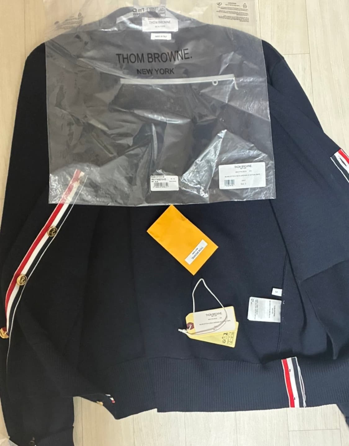 톰브라운 가디건 상품이미지4