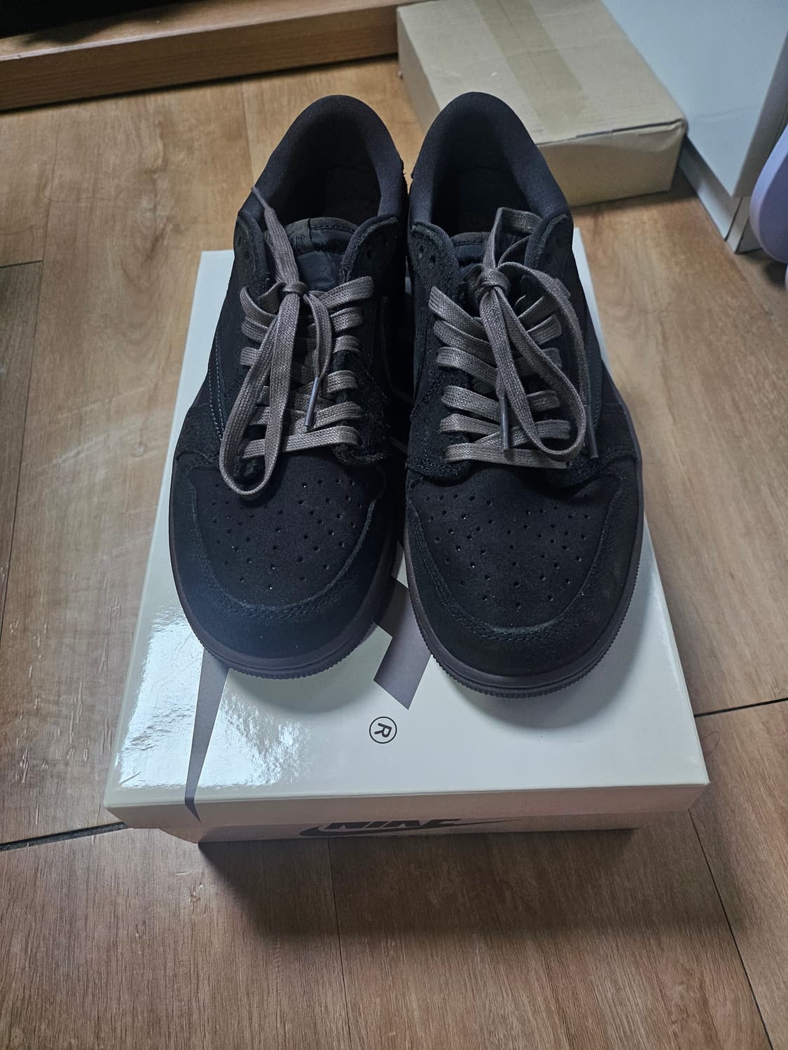 나이키 조던1 트래비스 스캇 벨벳 브라운 260 상품이미지2